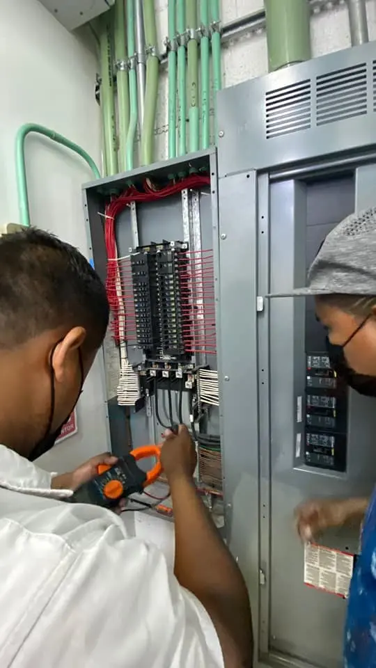 Instalación de contactos Mérida